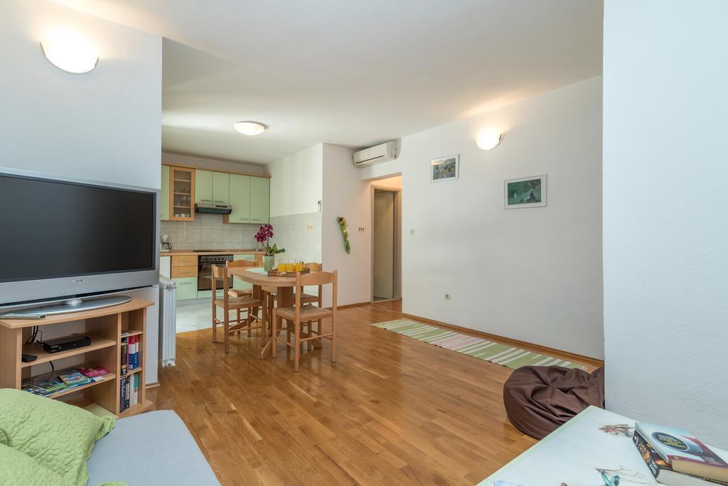 Apartments In Τρογκίρ Εξωτερικό φωτογραφία